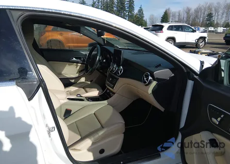 2018 Mercedes-Benz Cla 250 z USA, uszkodzony, nr VIN WDDSJ4EB8JN646212